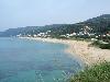 Der Strand von Loutsa und Vrahos von der kleinen Strasse nach Riza aus aufgenommen.