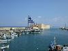 Am Hafen von Heraklion wird am *Oxi-Tag* nat�rlich ordentlich Nationalstolz gezeigt.