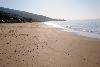 Der Sandstrand: Blick nach links in Richtung Vrachos (aufgenommen im November)