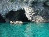 In zwei bis drei der Grotten im �u�ersten Nordosten des Pilion kann man auch mit kleinen Booten hineinfahren.