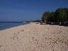 Blick nach rechts am Sandstrand von Toroni.